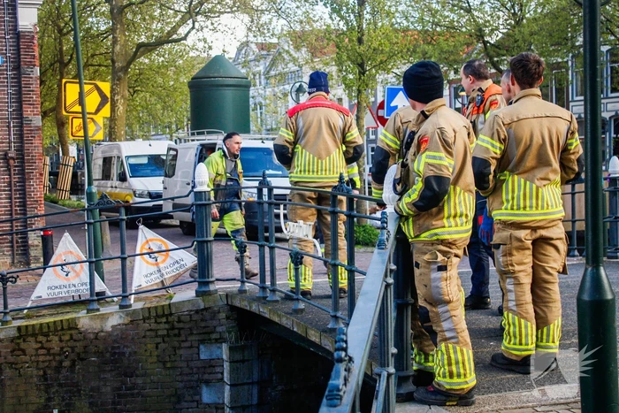 Brandweer onderzoekt bubbels in water