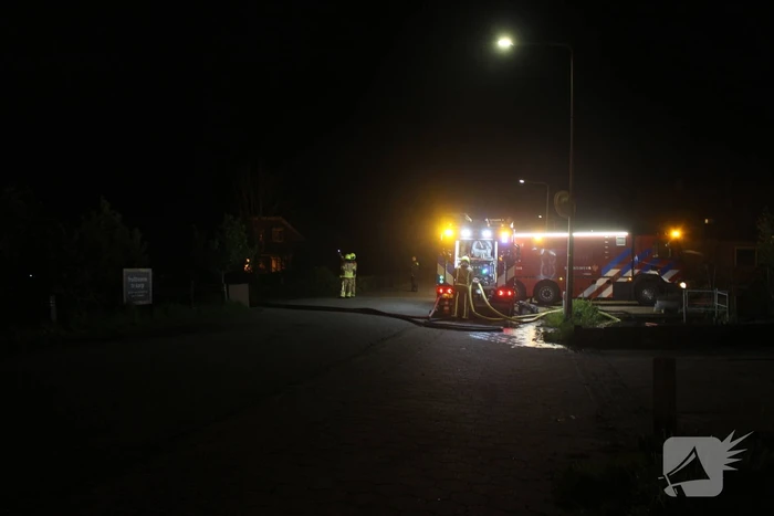 Grote uitslaande brand in stal
