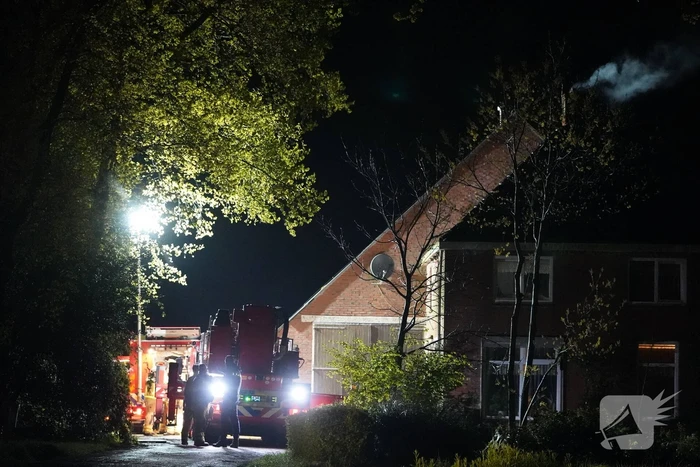 Veel rook bij schoorsteenbrand