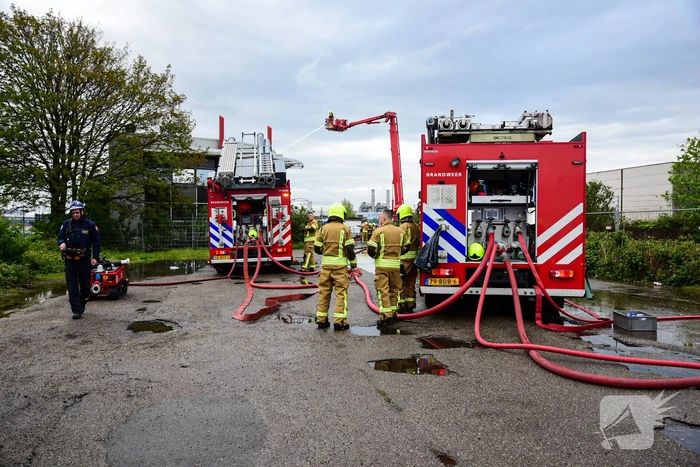 NL-alert afgegeven voor grote brand in industriepand