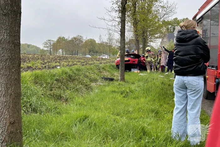 Persoon bekneld na ernstig ongeval
