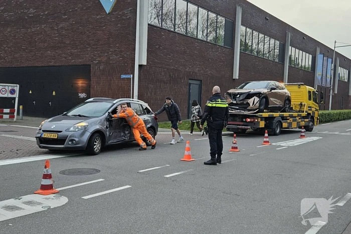 Flinke schade bij ongeval op kruising
