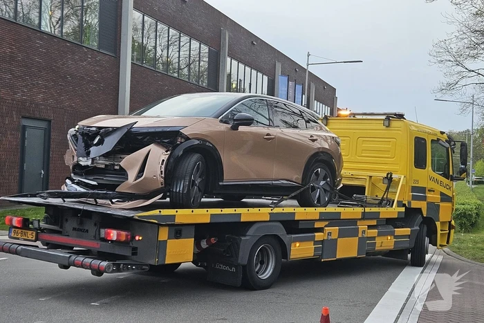 Flinke schade bij ongeval op kruising