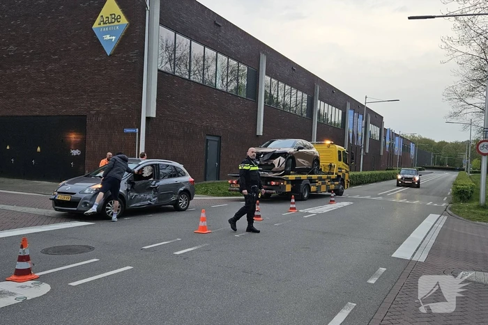 Flinke schade bij ongeval op kruising
