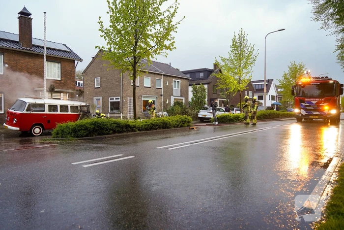 Camperbus zwaar beschadigd door brand