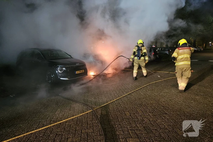 Auto volledig verwoest door brand