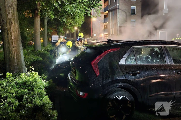 Auto volledig verwoest door brand