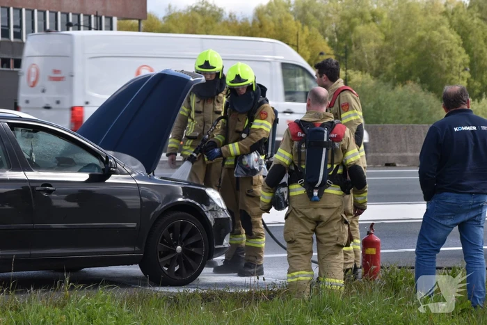 Brand in motorcompartiment snel onder controle