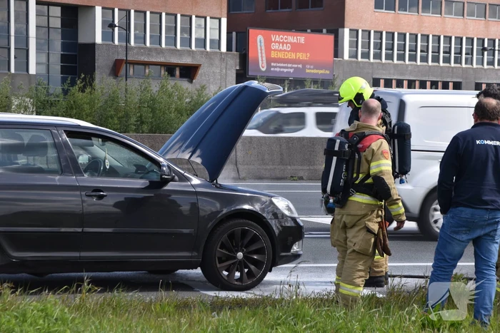 Brand in motorcompartiment snel onder controle