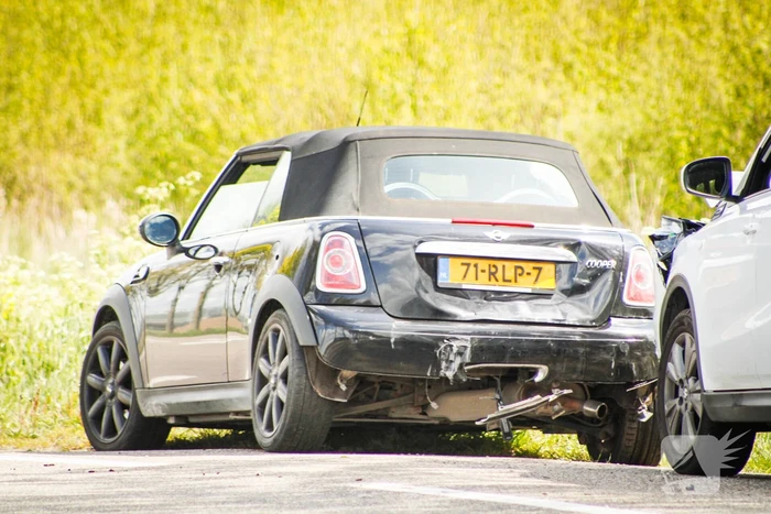 Auto's fiks beschadigd bij kop-staartbotsing