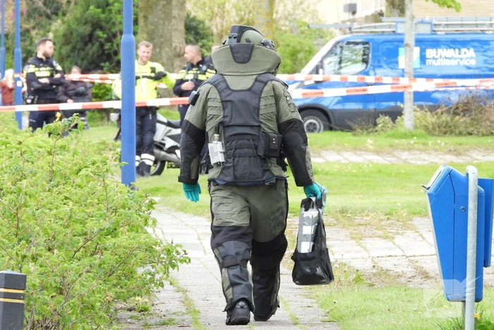 Mogelijk explosieven gevonden, omgeving afgezet explosieven Opruimingsdienst Defensie ingeschakeld