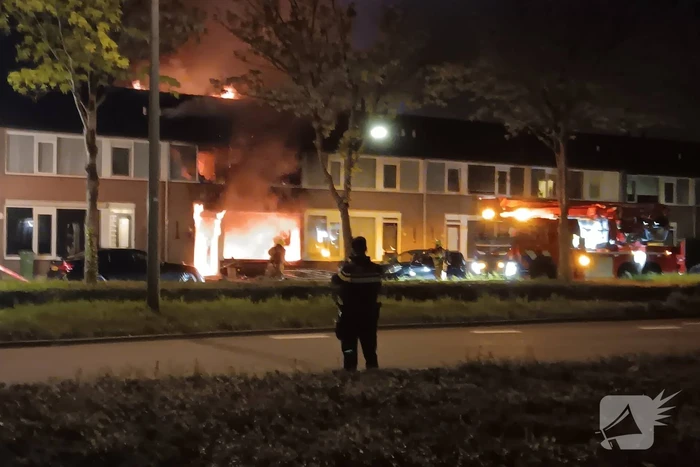 Vlammenzee, enorme ravage en zwaargewonde in woning na explosie in meterkast