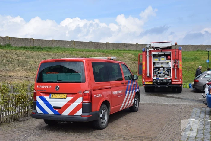 Rookontwikkeling op motorboot in jachthaven zorgt voor brandweerinzet