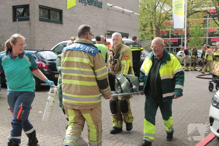 Hond gered door brandweer bij woningbrand