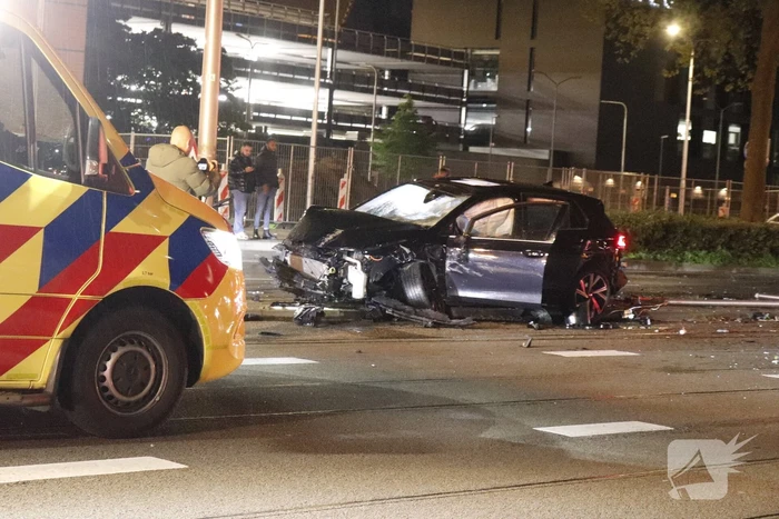 Grote ravage na ernstig ongeval op kruispunt