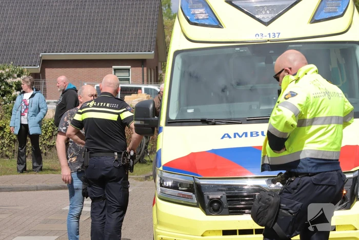 Twee gewonden bij aanrijding tussen automobilist en fietser