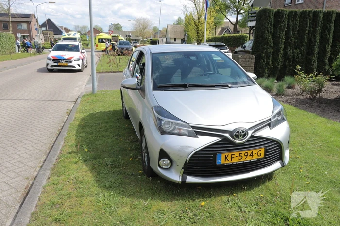 Twee gewonden bij aanrijding tussen automobilist en fietser