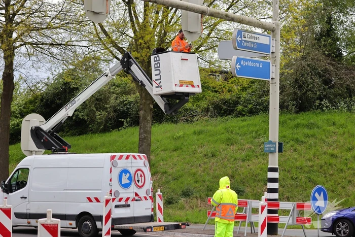 Nog dagen lang hinder na verkeersongeval op kruising