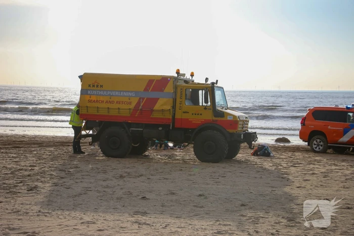 Zwemmer in ernstige toestand uit zee gered