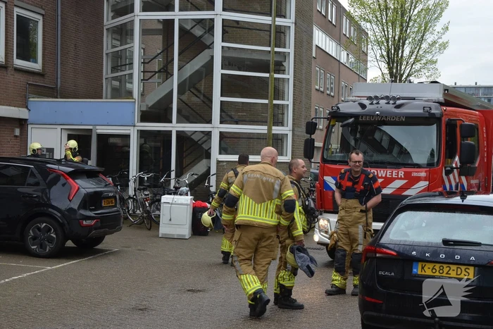 Brandweer ventileert appartement na brand in droger