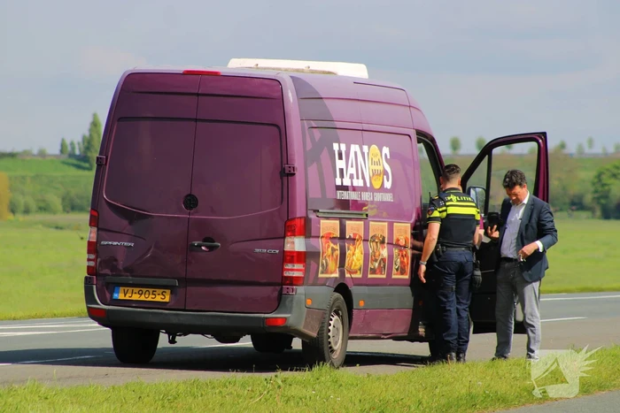 Personenauto geramd door bestelbus