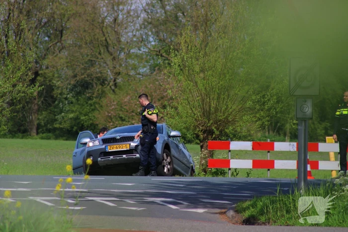 Personenauto geramd door bestelbus