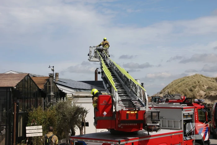 Brand in keuken van strandtent