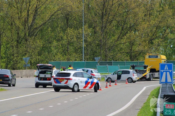 Ongeval tussen twee personenauto's bij invoegen snelweg