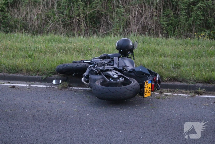 Motorrijder ernstig gewond na eenzijdig ongeval