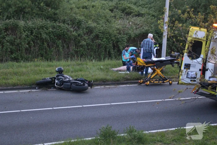 Motorrijder ernstig gewond na eenzijdig ongeval
