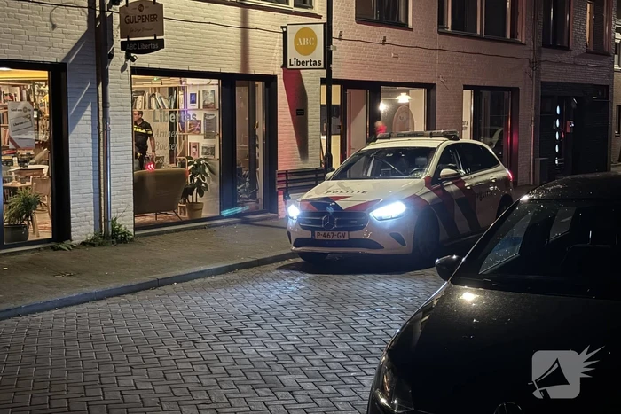Politie doet onderzoek naar overval melding bij boekencafe