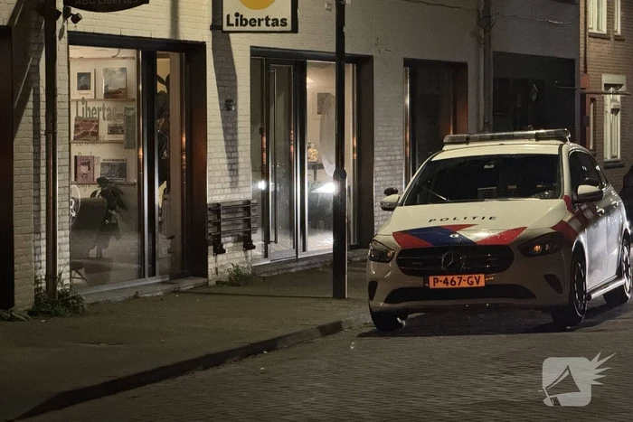 Politie doet onderzoek naar overval melding bij boekencafe
