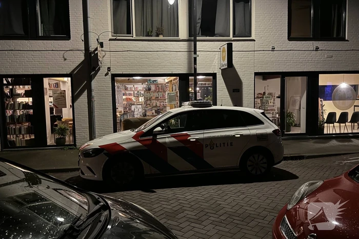 Politie doet onderzoek naar overval melding bij boekencafe