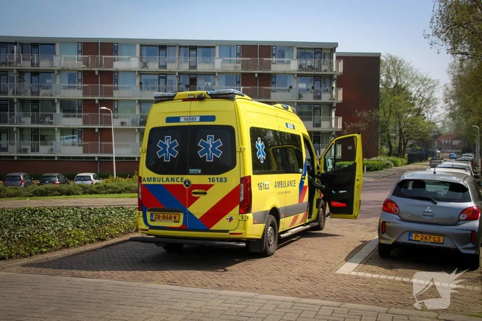 Brommerrijder aangereden door personenauto