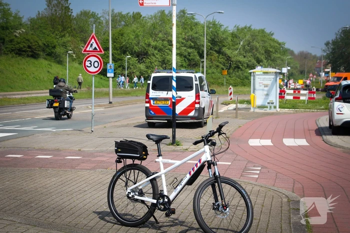 Brommerrijder aangereden door personenauto