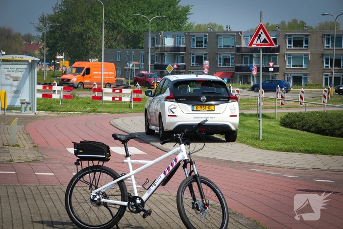 Brommerrijder aangereden door personenauto