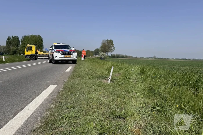 Auto belandt in de sloot