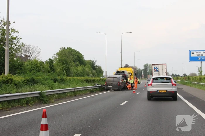 Flinke schade en vertragingen na kop-staartbotsing