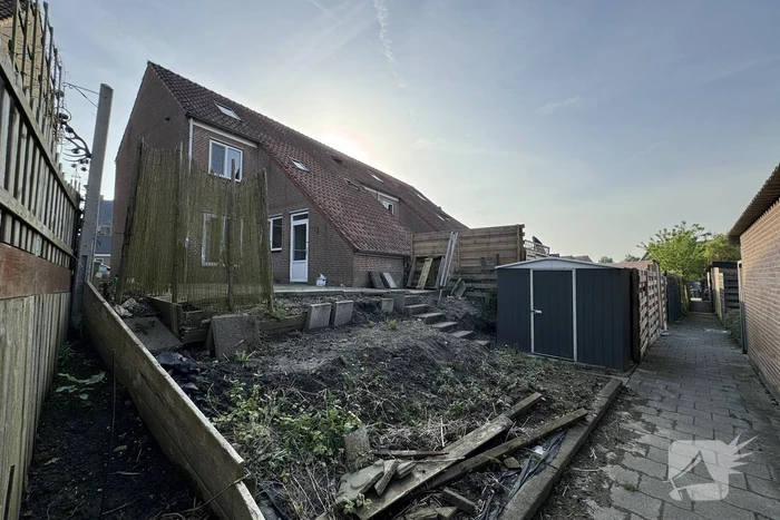 Woning en erf met opstallen gesloten wegens drugshandel