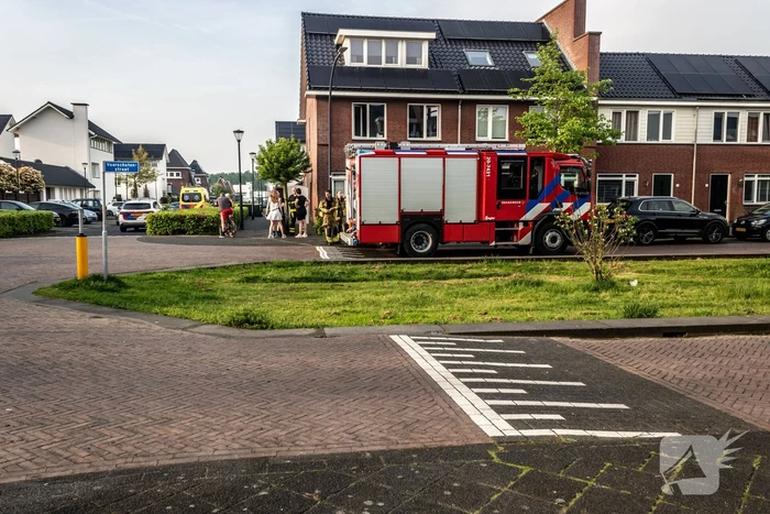 Kledingkast in slaapkamer vat vlam