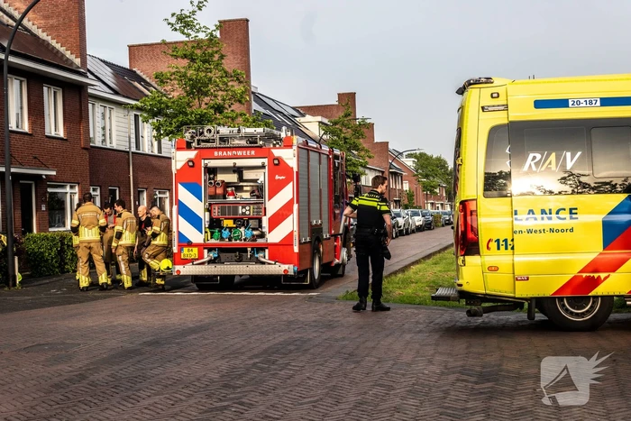 Kledingkast in slaapkamer vat vlam