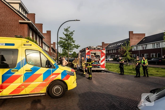 Kledingkast in slaapkamer vat vlam