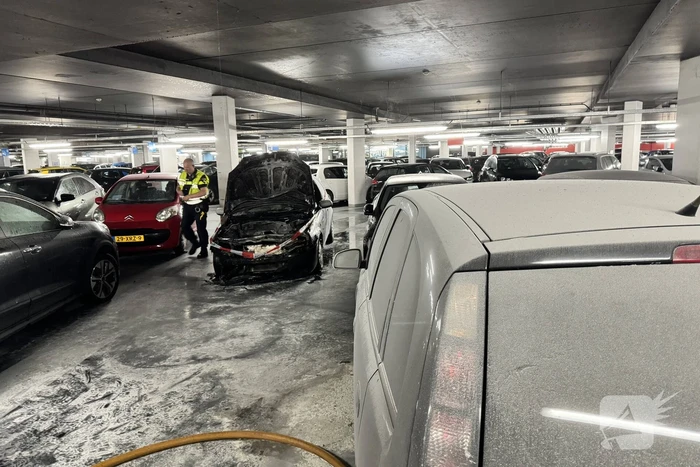 Grote brand in Q-Park parkeergarage