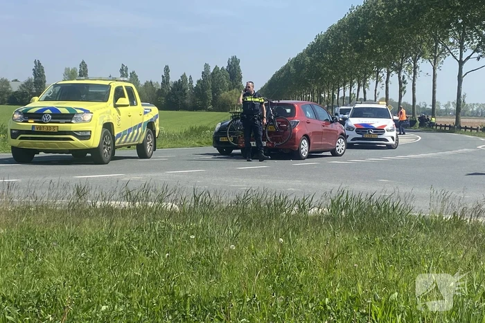 Schade na botsing tussen twee voertuigen