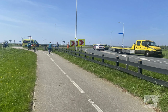 Schade na botsing tussen twee voertuigen