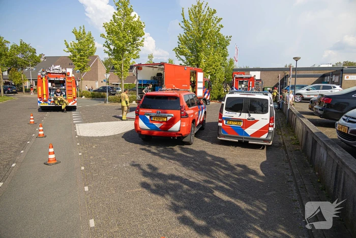 Gebroken slang bij Boni supermarkt zorgt voor brandweer inzet