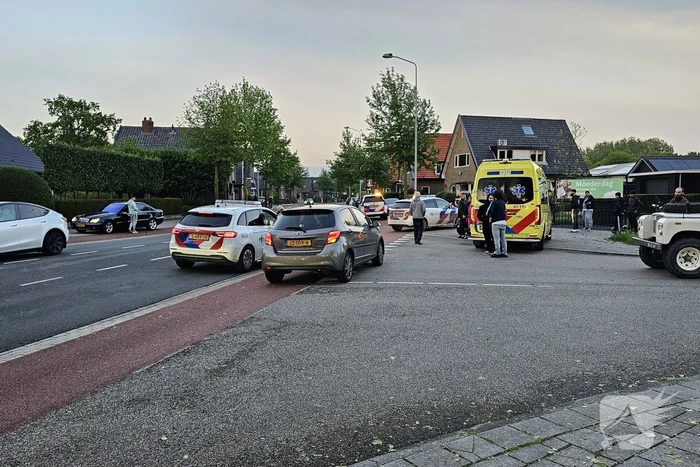 Scooterrijder en automobilist in botsing