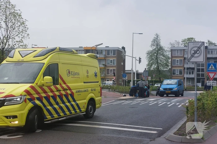 Automobilist en E-biker in botsing