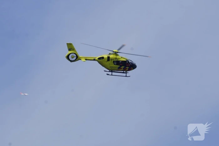 Traumateam ingezet voor motorrijder die uit bocht vliegt