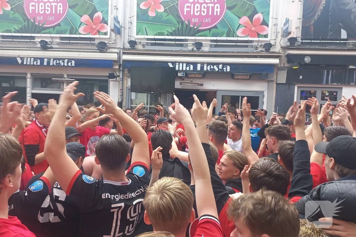 Feest op stratumseind na laatste fluitsignaal Psv landskampioen van nederland